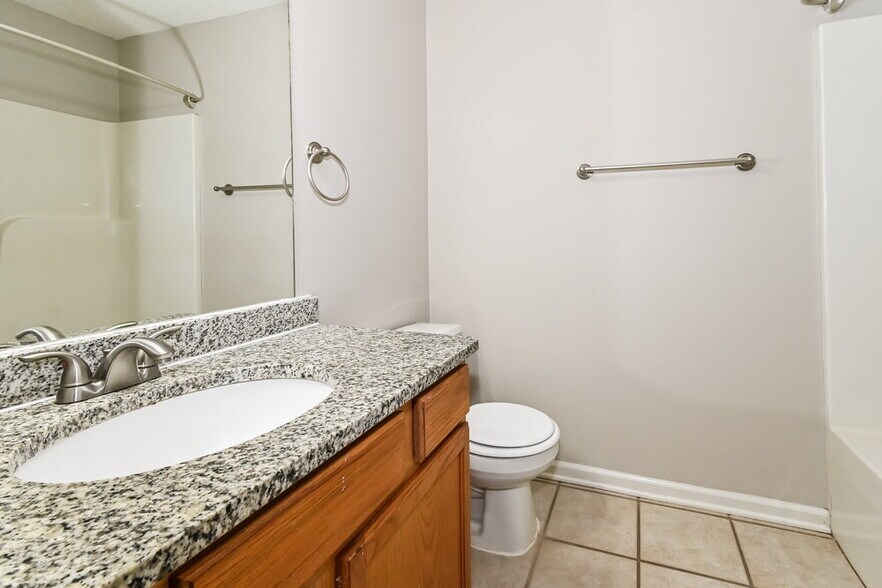 Building Photo - 1574 Far Dr