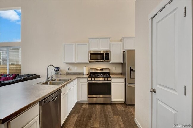Building Photo - 10455 Kalama Dr