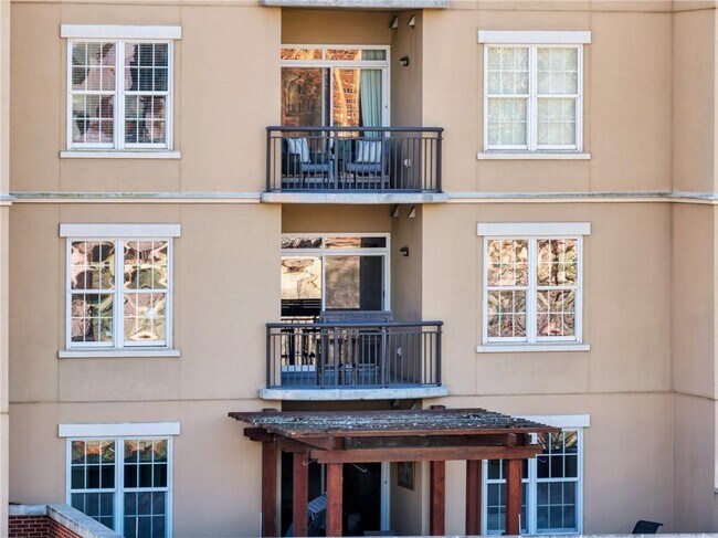 Building Photo - 325 East Paces Ferry Rd NE