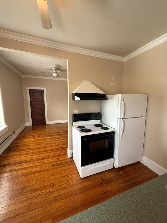 Building Photo - 341 N Lafayette St