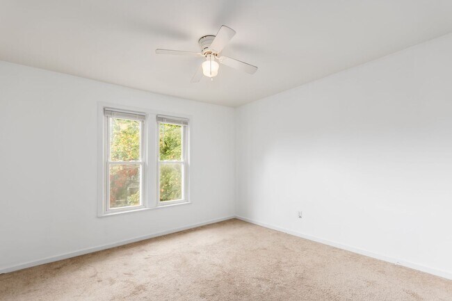 Building Photo - Perfect home in the heart of a great commu...