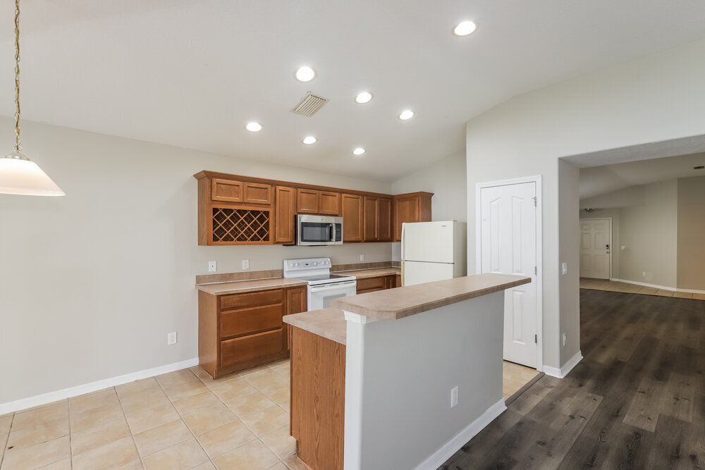 Building Photo - 11160 Golden Silence Dr