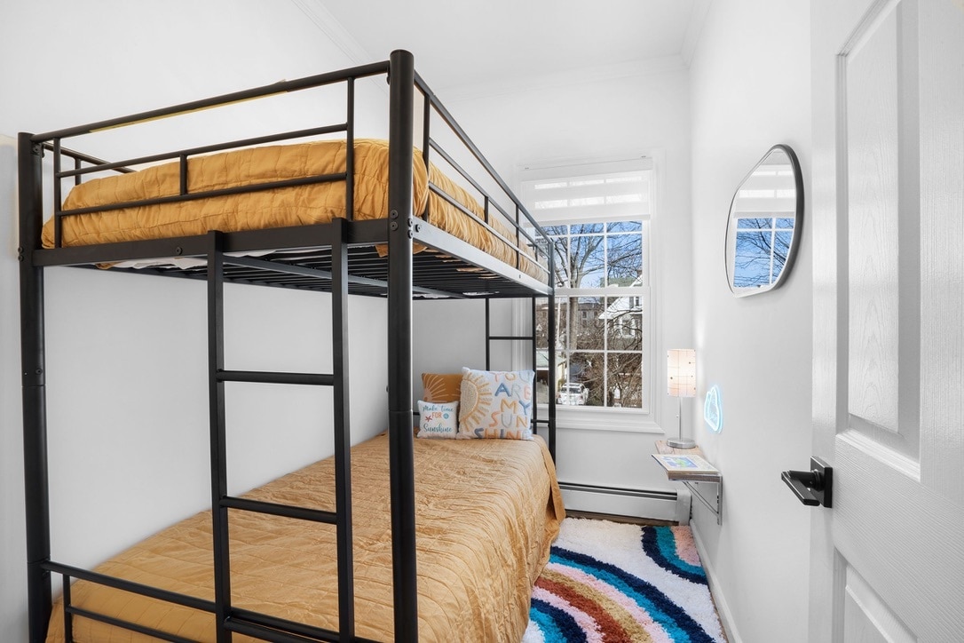 Building Photo - 16 Union St