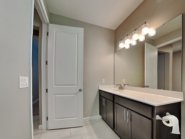 Building Photo - 4016 Swan Goose Ct