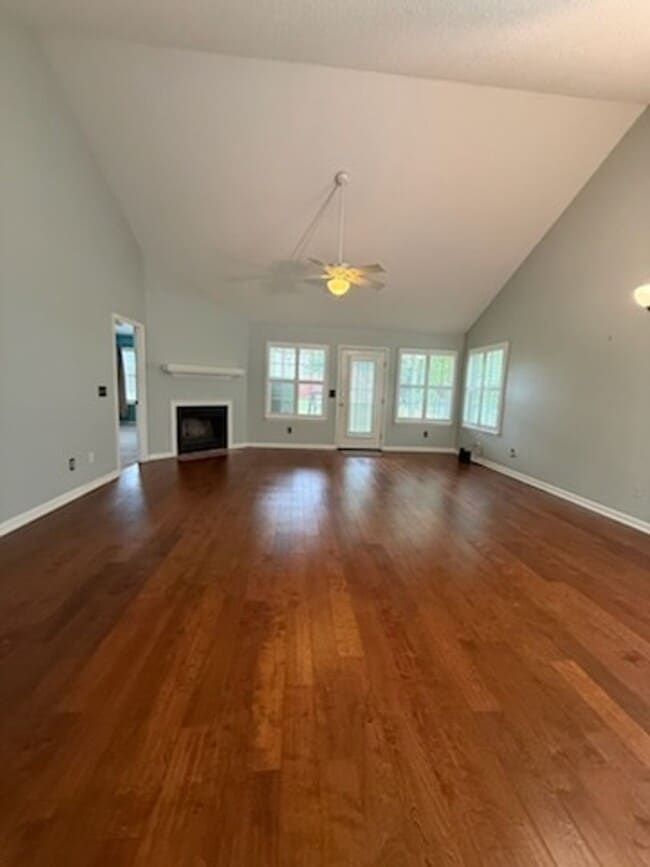 Building Photo - Charming 3-bedroom, 2-bath home in Florence,
