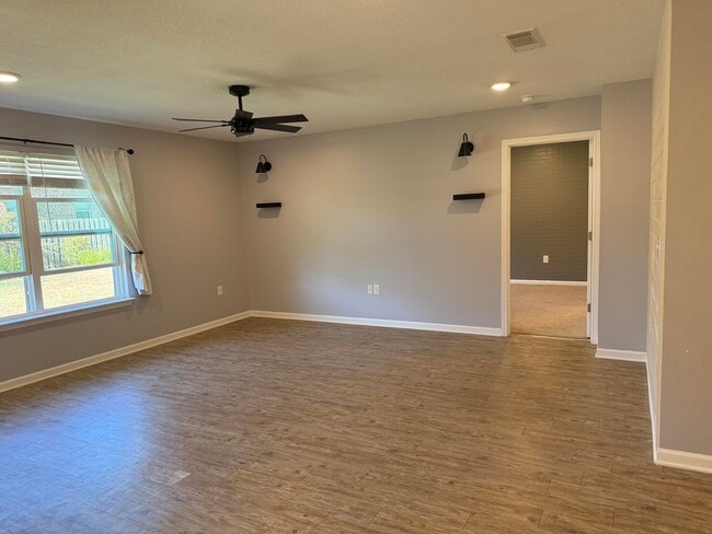 Building Photo - 351 Merlin Ct