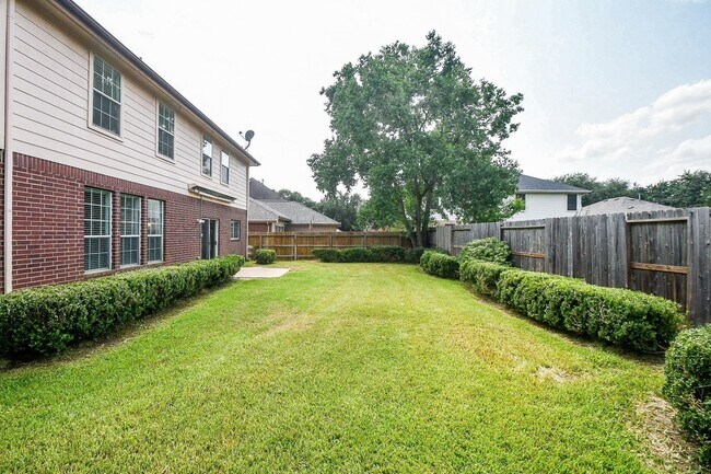 Building Photo - 21610 Woodoak Ct