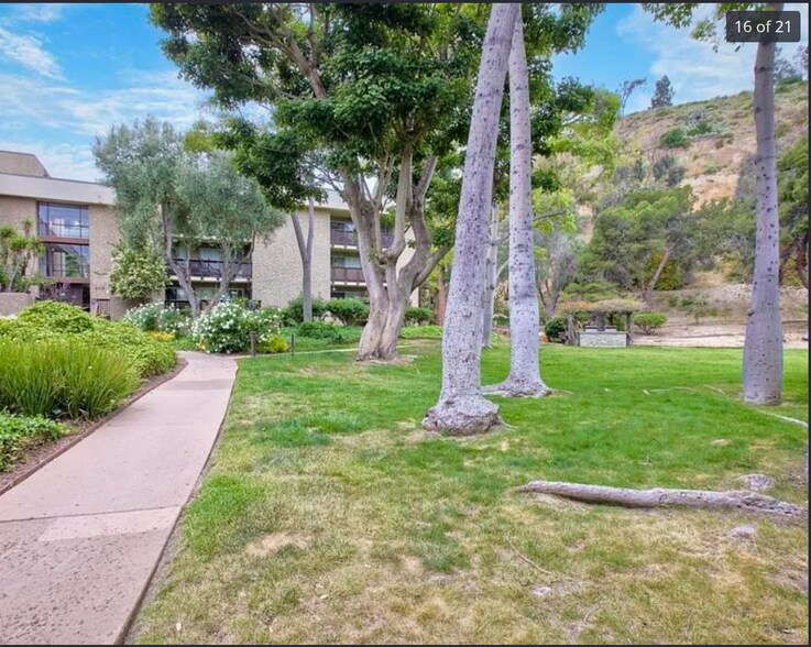 Building Photo - 6416 Friars Rd