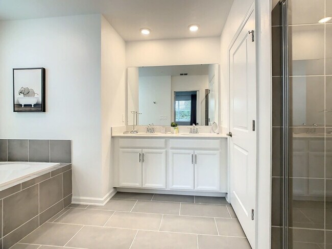 Building Photo - 8883 Cabot Cliffs Dr