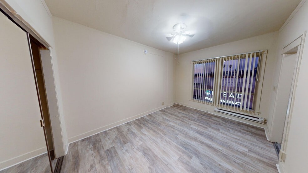 Interior Photo - 2532 DALY STREET