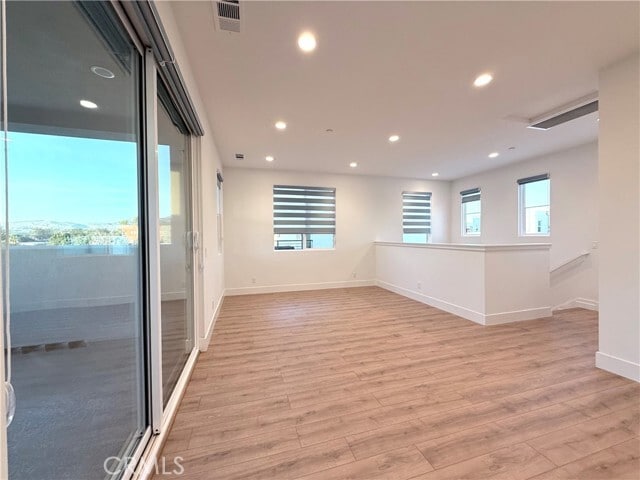 Building Photo - 273 Novel