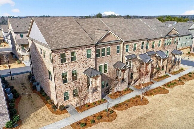 Building Photo - 3960 Redwood Dr