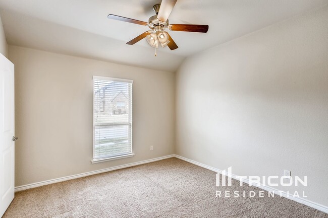 Building Photo - 1617 Grand Ct