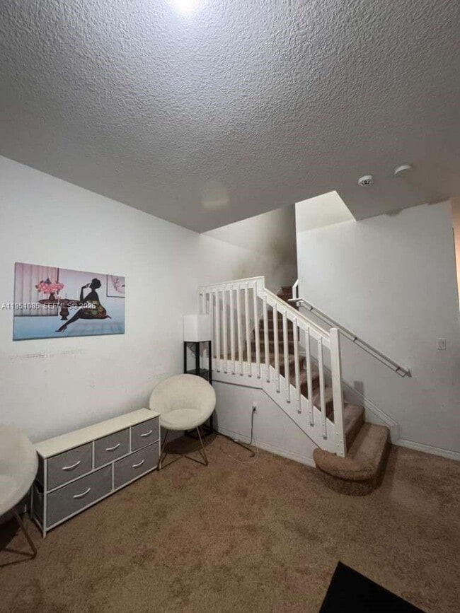 Building Photo - 772 NE 191st Ter