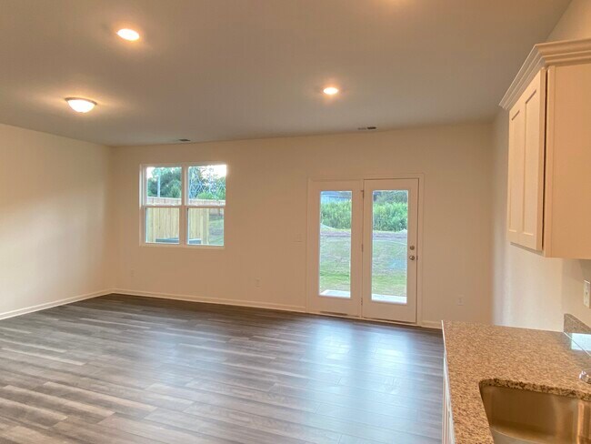 Building Photo - 1107 Union Pacific Way