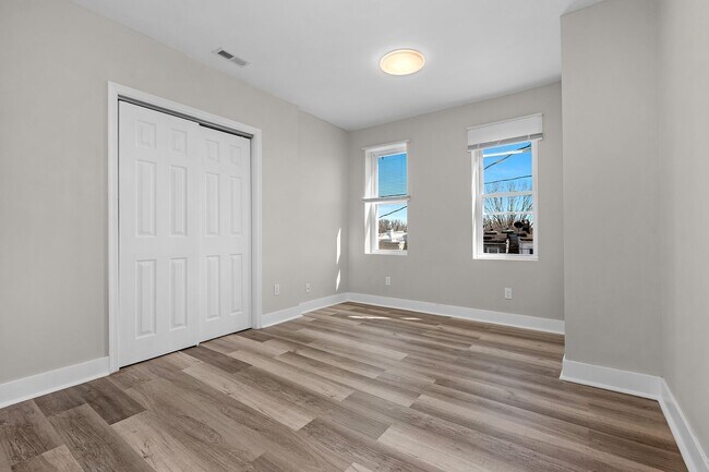Building Photo - Beautiful Newly Renovated 3 Bedroom with a Large Basement For Rent in Mill Hill District of Balti...