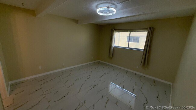 Building Photo - 1225 S Flagler Ave