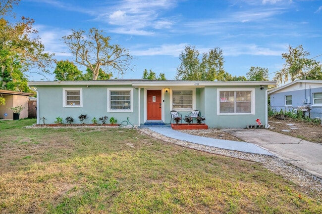 Building Photo - 4213 E Yukon St