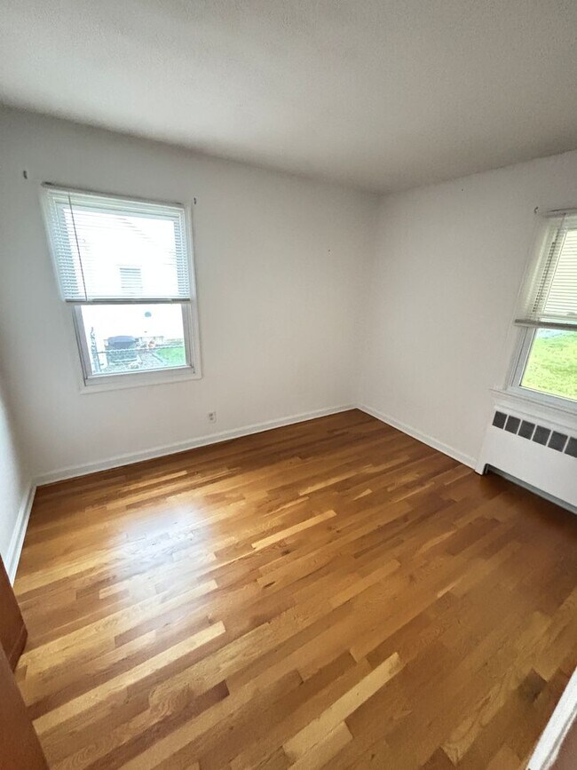 Building Photo - 4br Home for rent in Bethlehem PA