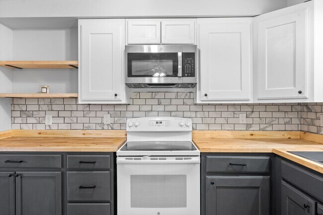 Building Photo - 1804 Palamino Dr