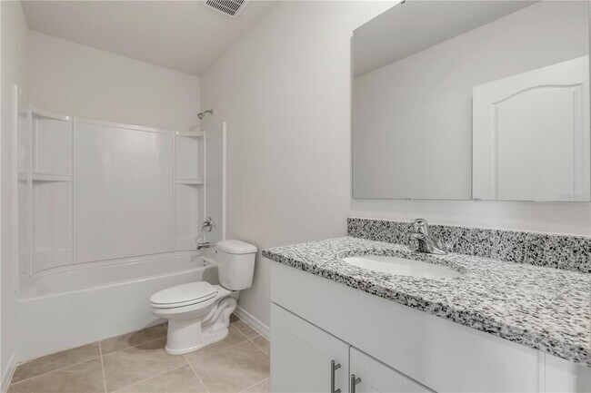 Building Photo - 2725 Silver Canoe Dr