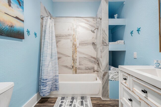 Building Photo - 2015 37th St