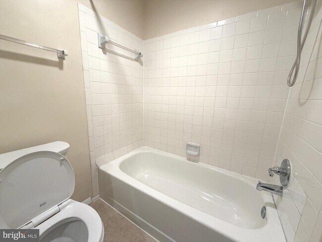 Building Photo - 18131 Chalet Dr