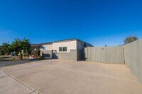 Building Photo - Ready for showing on 6-25-25    3BR/1BA - ...