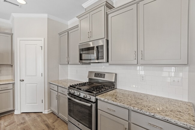 Building Photo - 6512 Perry Creek Rd