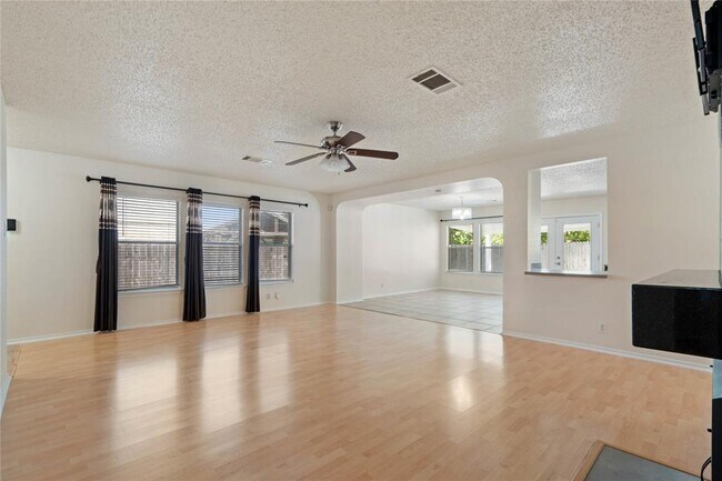 Building Photo - 809 Betterman Dr