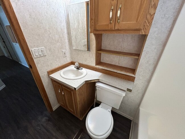 Building Photo - 3 Bedroom 2 Bath High-End Mobile Home with...