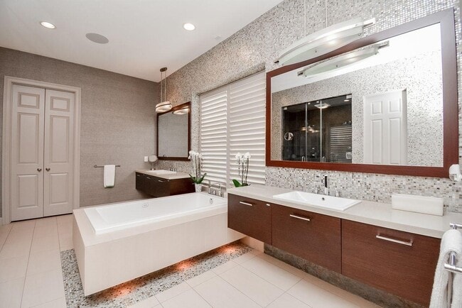 Building Photo - 11402 Noblewood Crest Ln