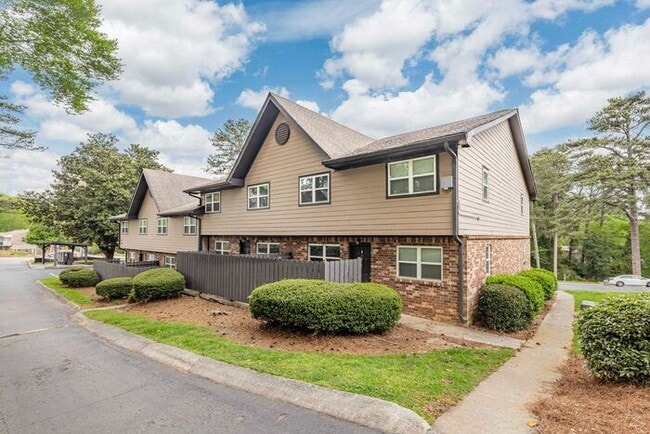 Building Photo - Live Larger Near Emory — Spacious 2-Bedroom with 1.5 Baths | 936 SF