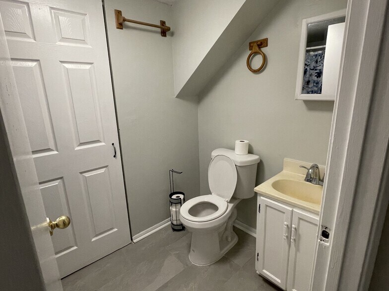 Building Photo - 4458 Tarragon Ln