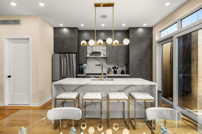 Building Photo - 1150 Lafayette Ave