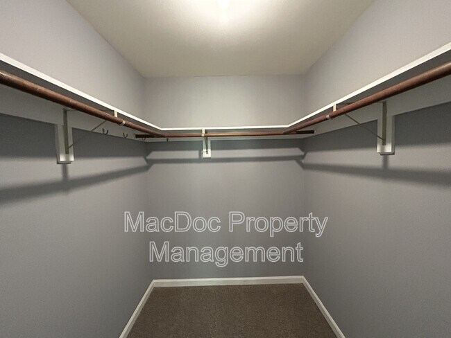 Building Photo - 1907 White Lake Dr