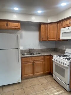 Building Photo - 7724 University Ave