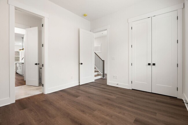 Building Photo - Gorgeous 4-bedroom, 4-bathroom Modern Home Durham, NC