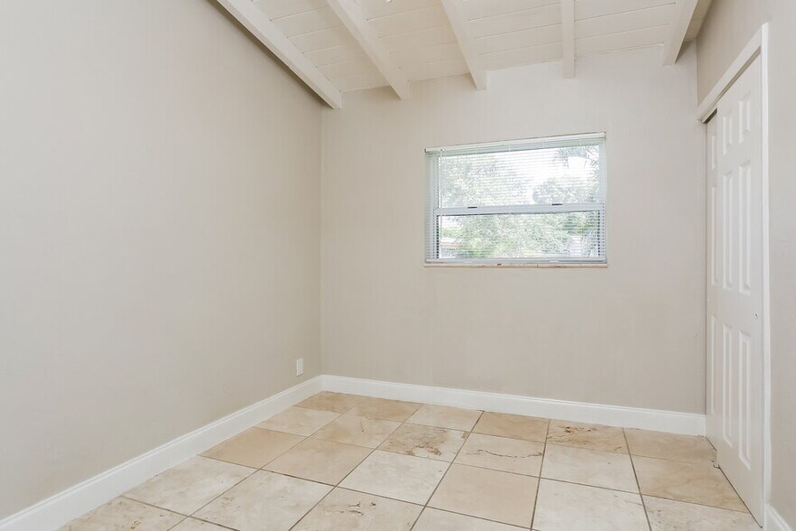 Building Photo - 1616 NW 16th St