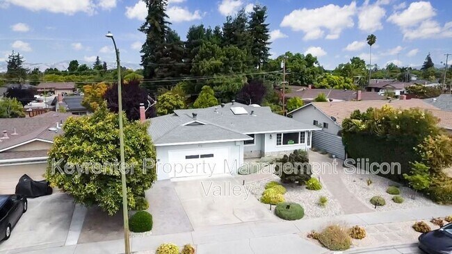 Building Photo - 772 Springwood Dr