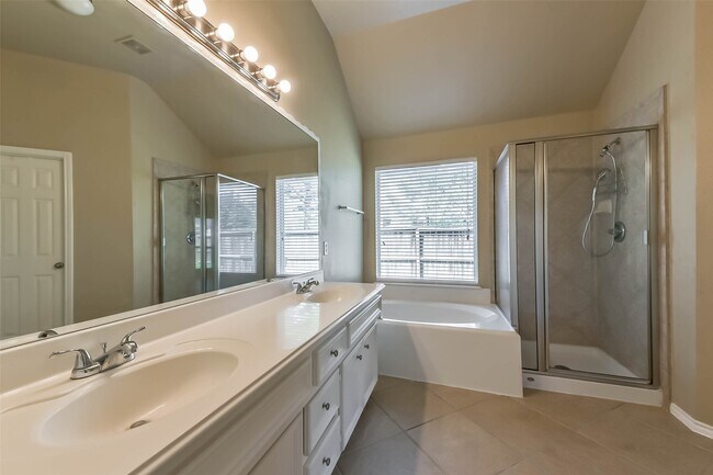 Building Photo - 15838 Mossy Shores Ct