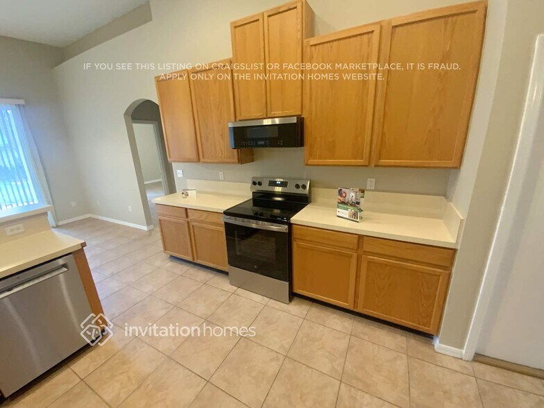 Building Photo - 6774 Cabello Dr