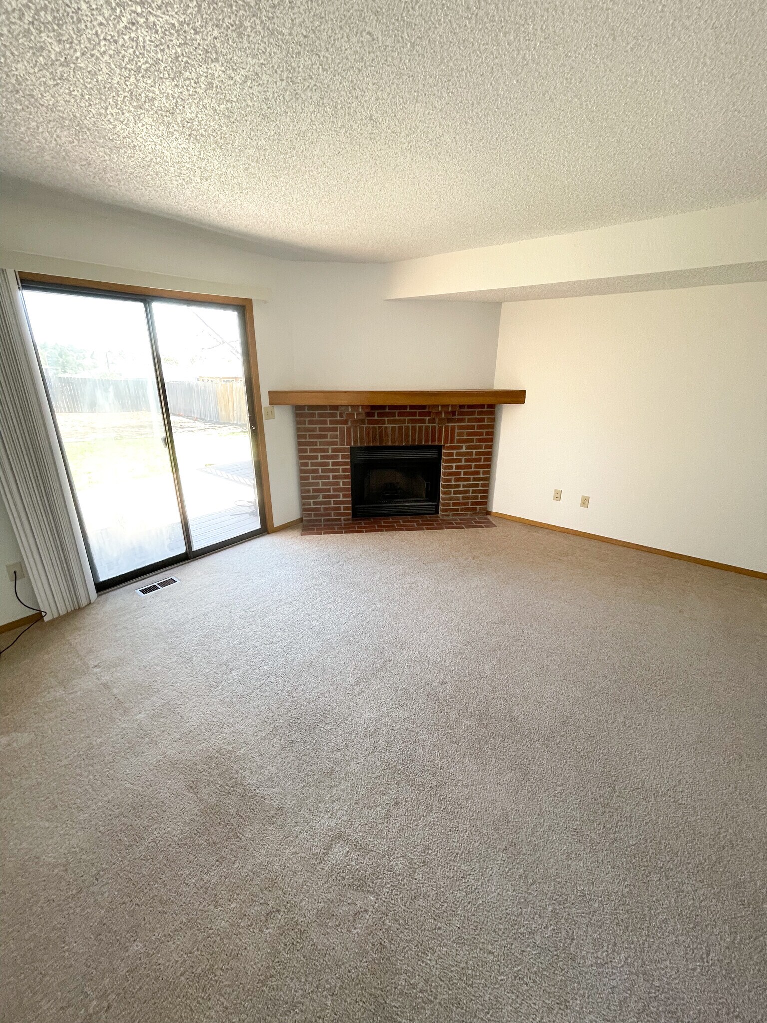 Building Photo - 5507 Fiesta Ln