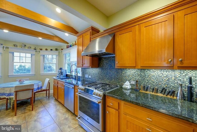 Building Photo - 4504 Highland Ave