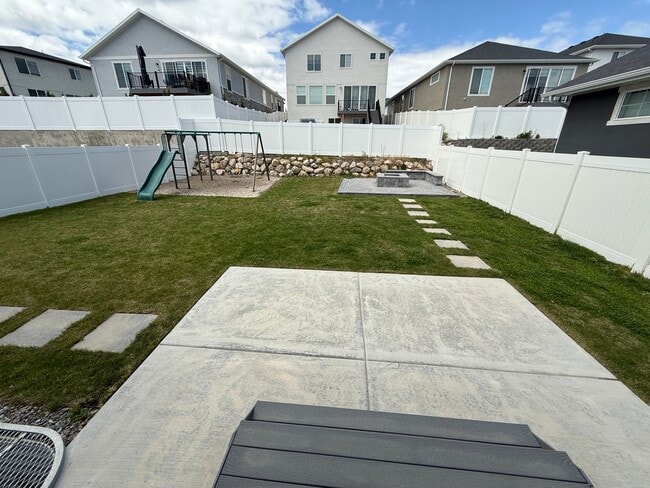 Building Photo - 6086 W Esker Terrace Ln