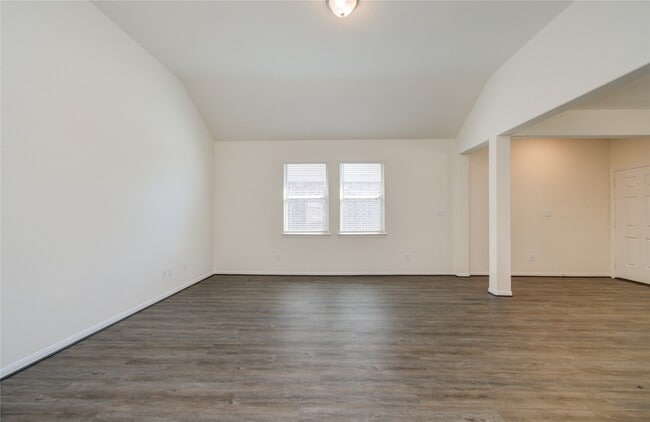 Building Photo - 8414 Beacon Bay Cir