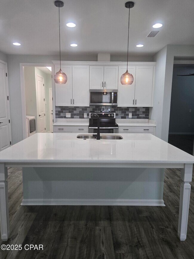 Building Photo - 8676 Coral Reef Wy
