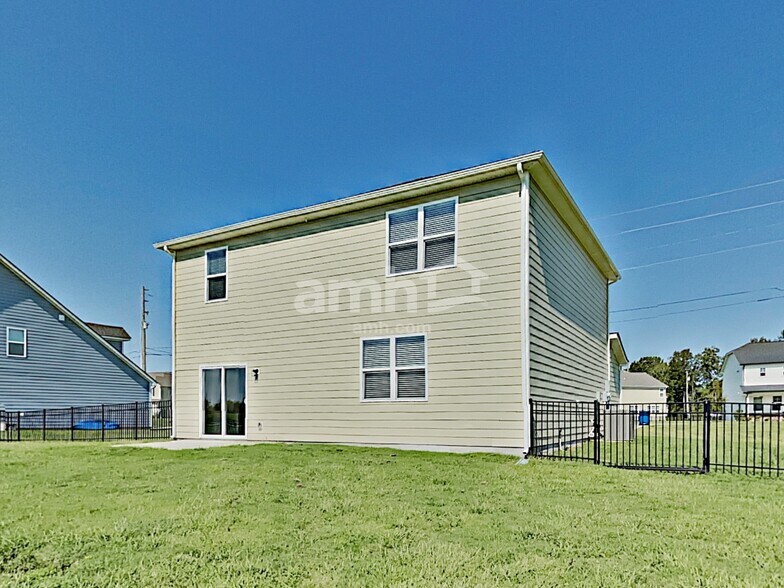 Building Photo - 604 Drema Ct
