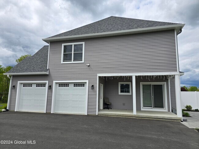 Building Photo - 51 Devitt Rd