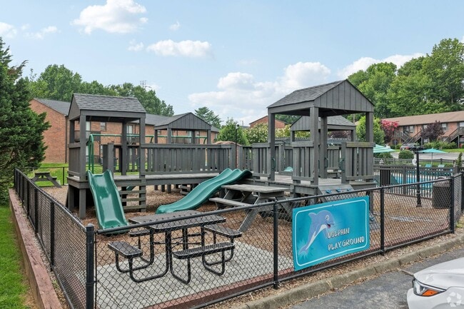 Building Photo - 1229 Claxton Ridge Dr